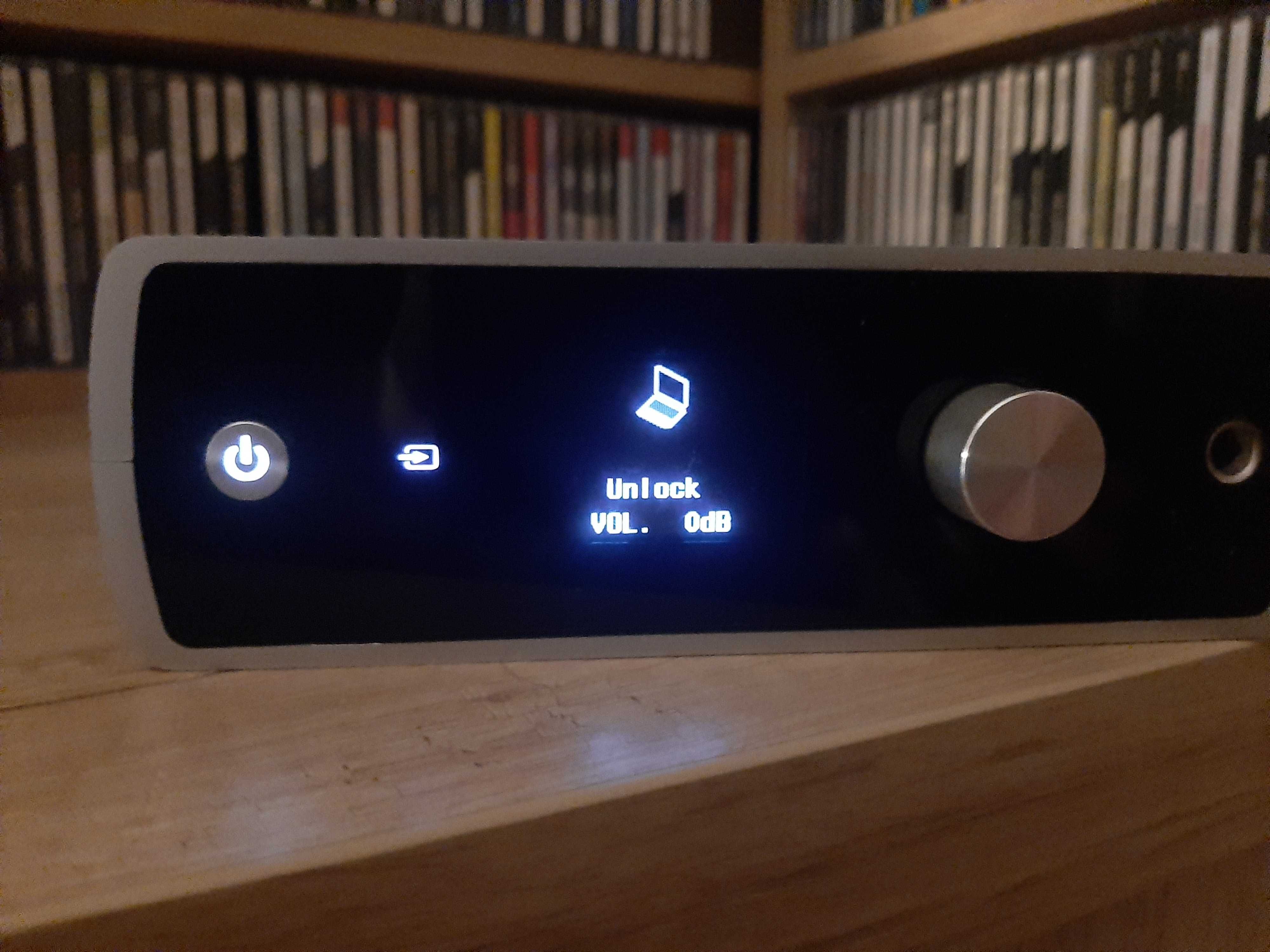 Przetwornik c/a i wzmacniacz słuchawkowy DENON DA 300-USB+kabel głośn.