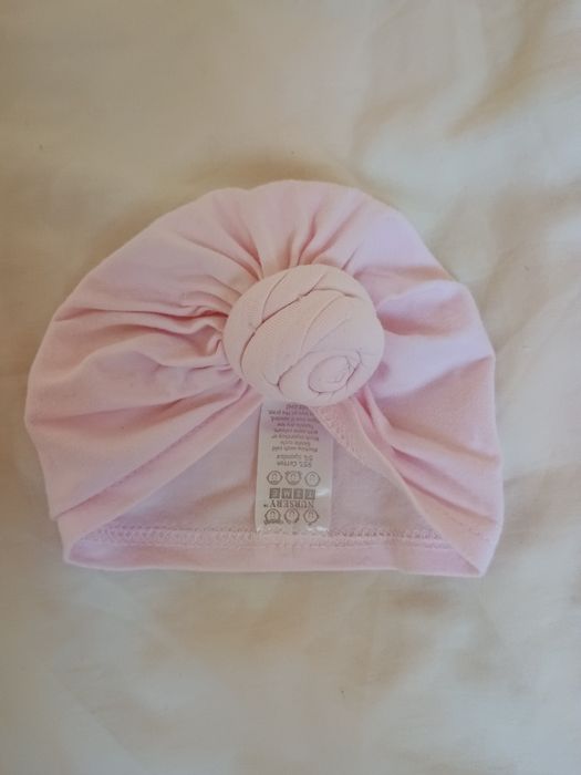 Продам модные шапки на девочку