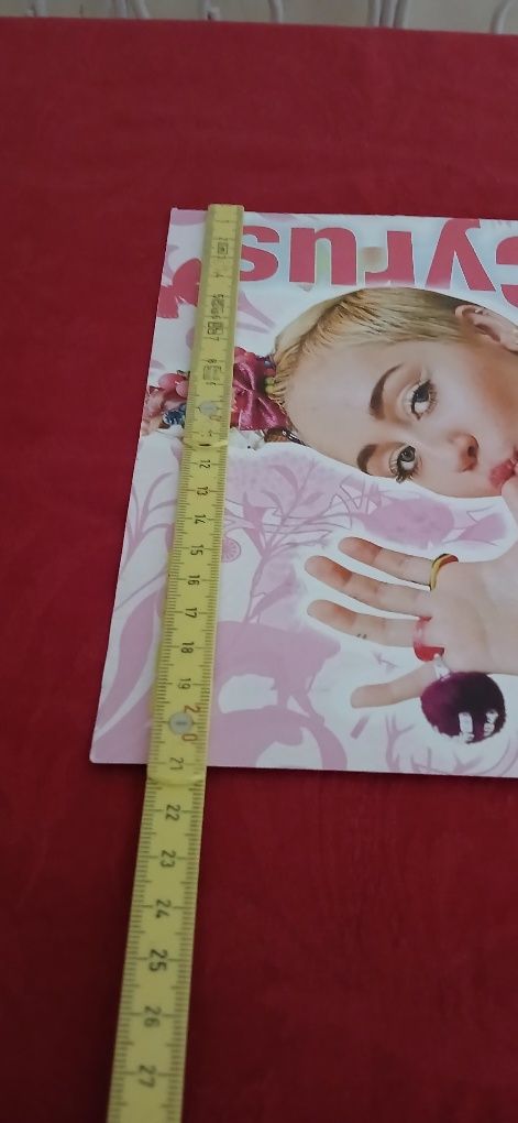 Poster Miley Cyrus/One Direction, novo