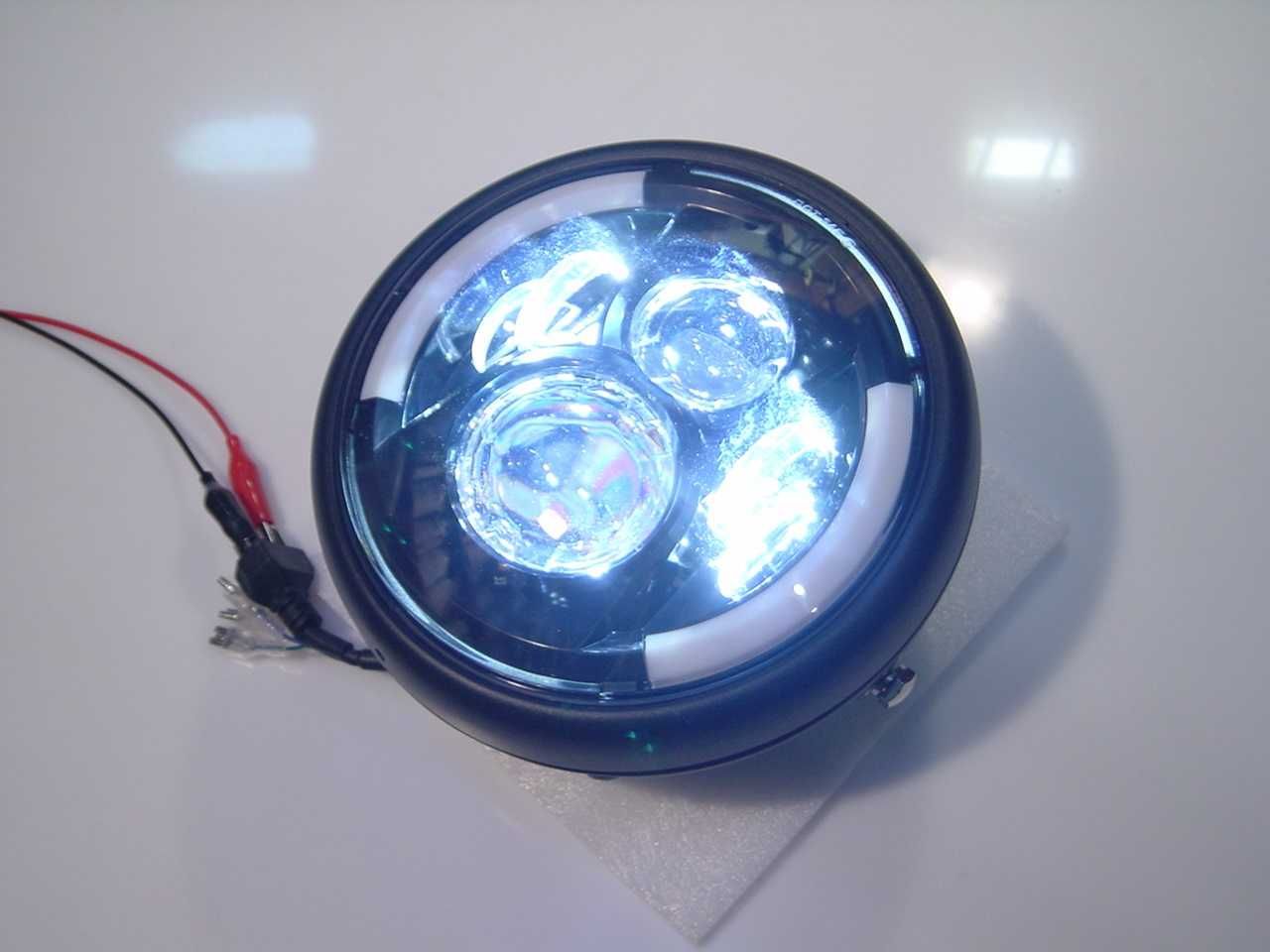 Farol LED com médio, máximo, DRL e piscas