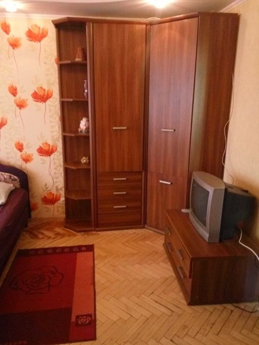 Здам подобово на вул.  Райдужна та Петра Запорожця. Можливо помісячно