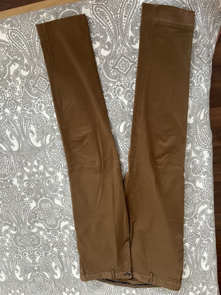 Calças castanhas  Massimo Dutti 44