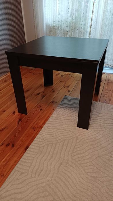 Stół ciemnobrązowy, używany 90/90 po rozłożeniu 160.
