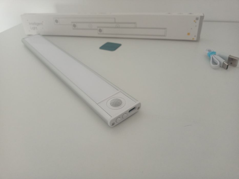 Lampa podszafkowa kuchenna panel LED czujnik ruchu trzy kolory 30cm