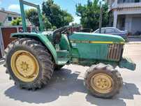 Trator John Deere 1070