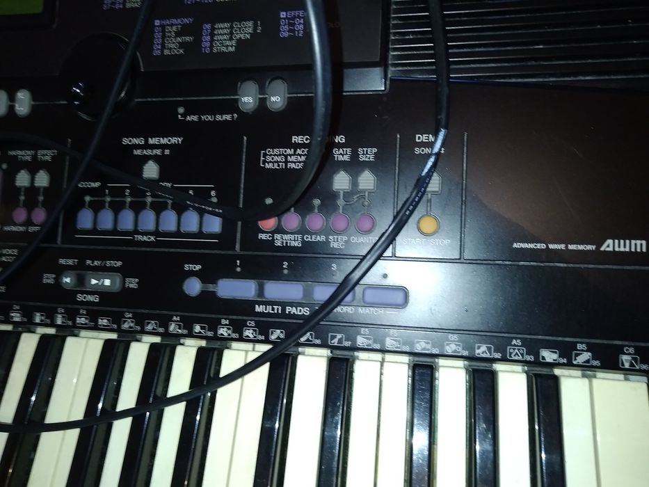 Sprzedam keyboard Yamaha par 1700