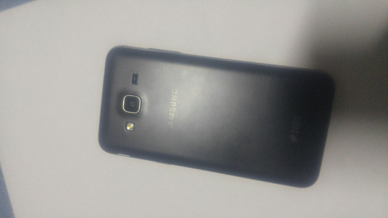 Samsung J3 2016 року