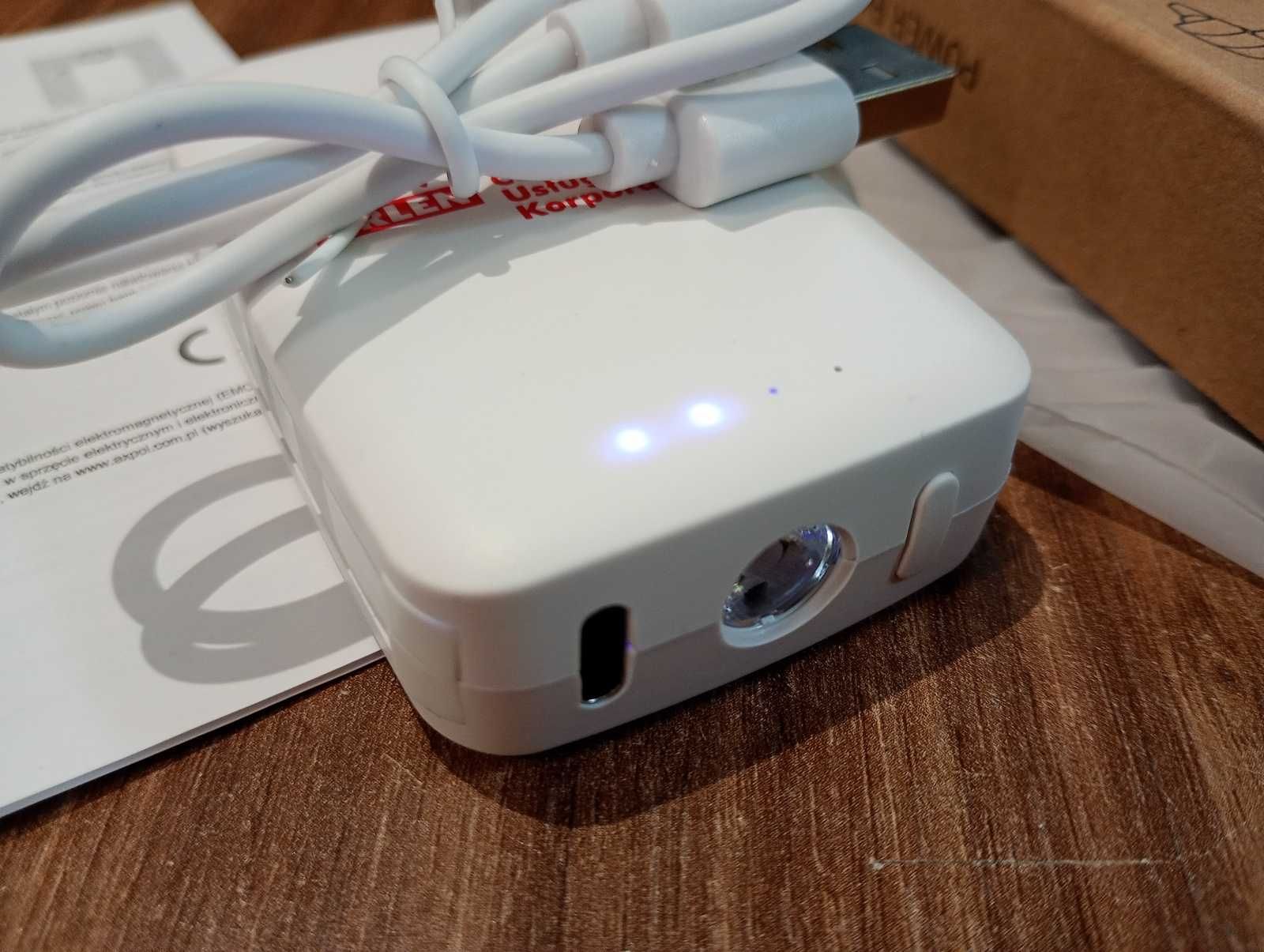 powerbank 4000 mAh USB C, iphone, latarka