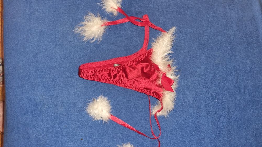 Śliczne stringi z futerkiem.  Nowe.