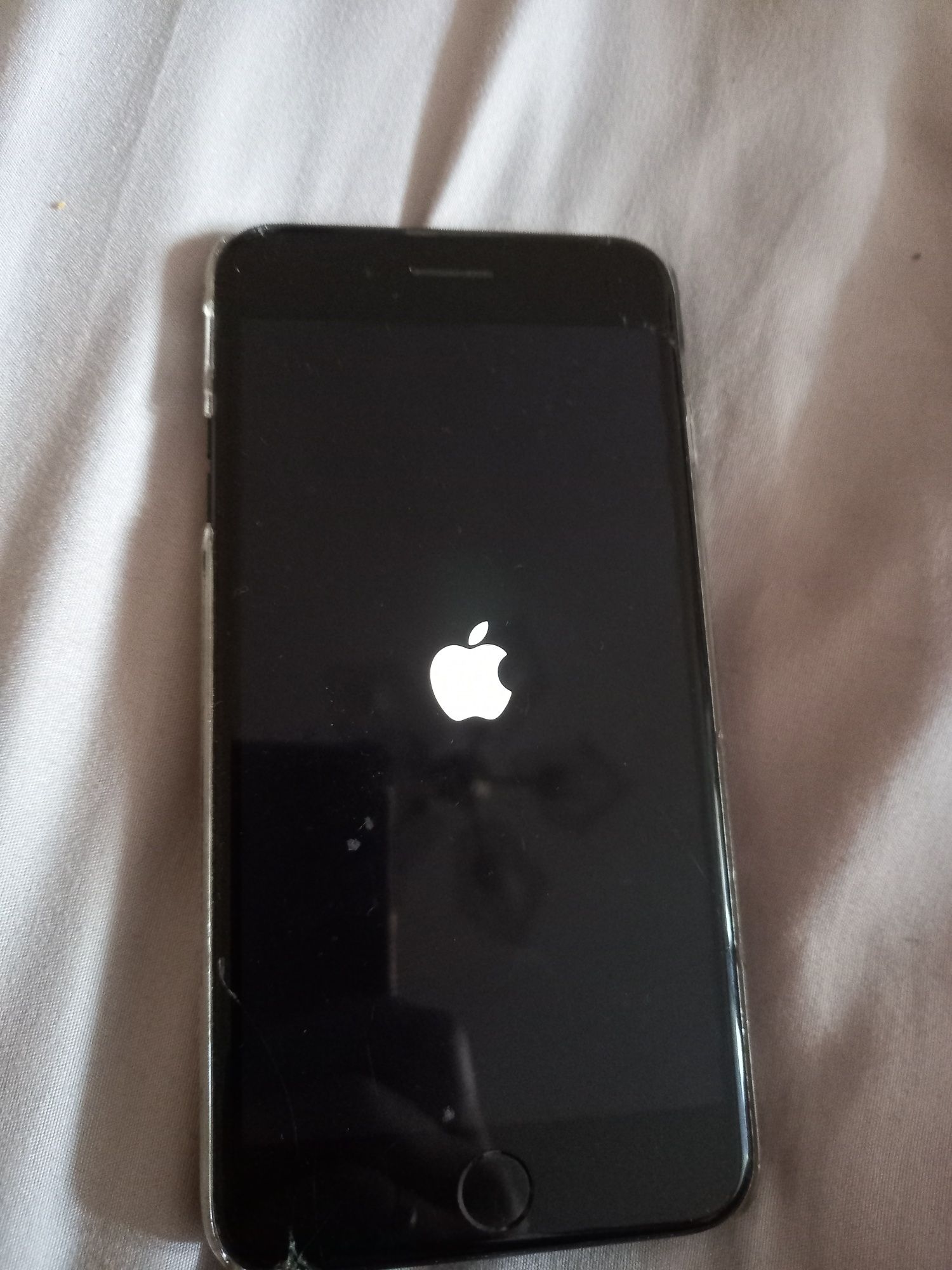 Iphone 7 plus в доброму стані
