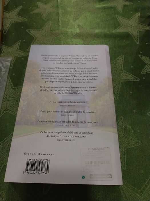 Escondidos à vista de todos.  Portes incluídos