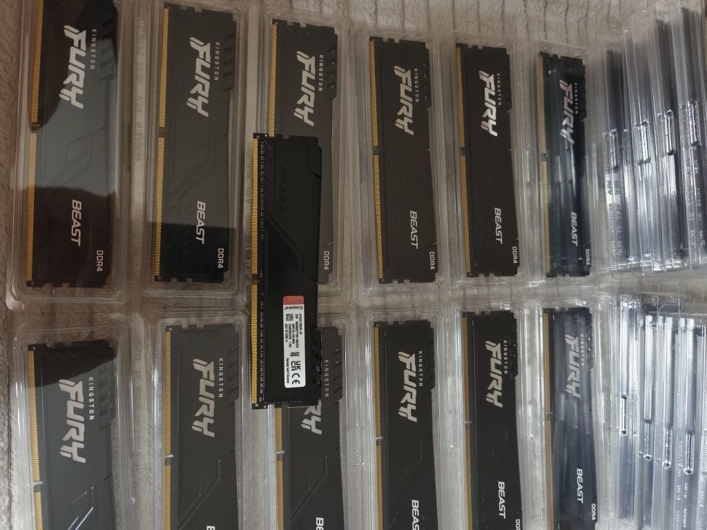 Оперативна пам'ять Kingston ddr4 32gb (4x8) 3200