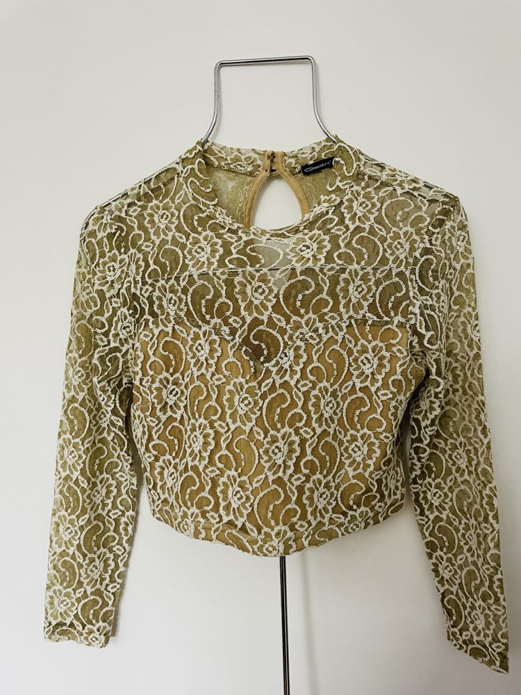 Blusa lindissima como nova toda bordada