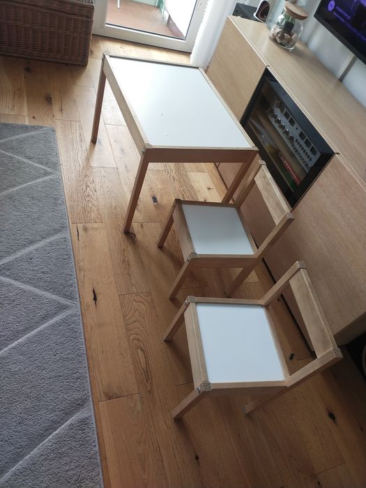 Zestaw stolik i krzesełka Ikea