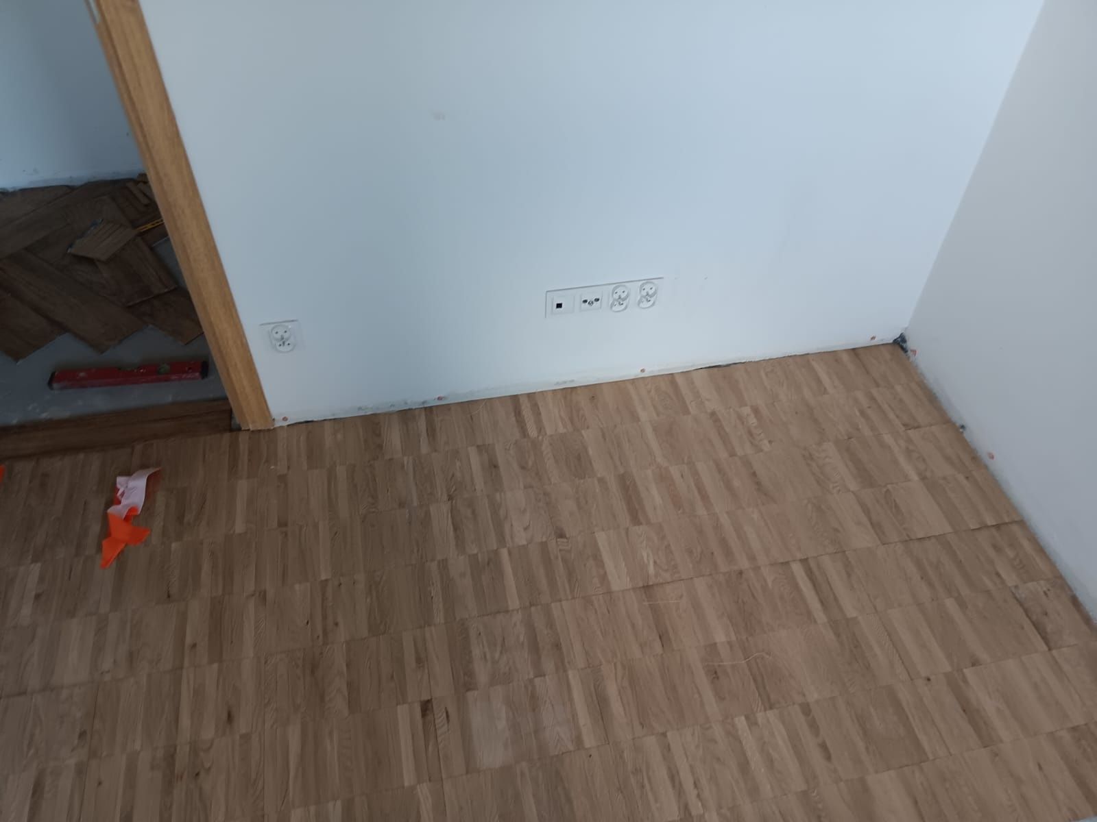 Parkiet dębowy około 23 m2