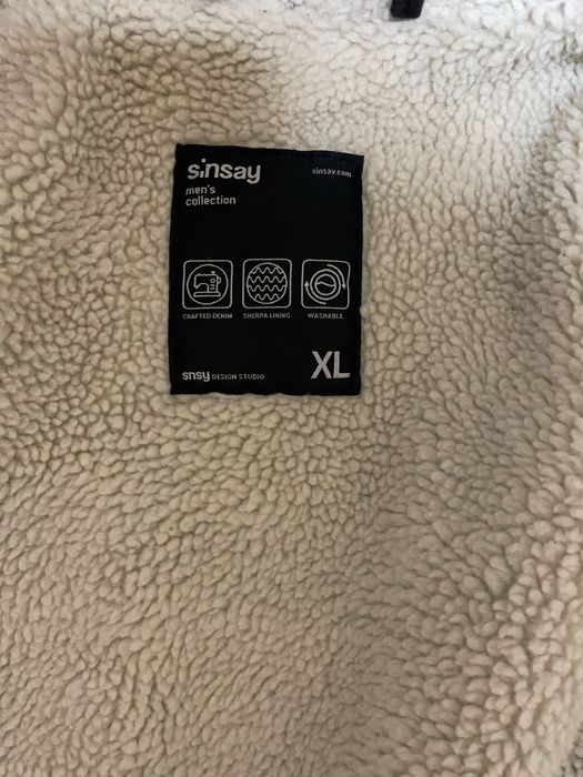 Продам джинсову куртку всесезона XL, купували в офіціалі,