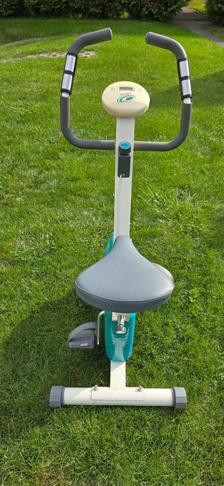 Rower stacjonarny z wyswietlaczem