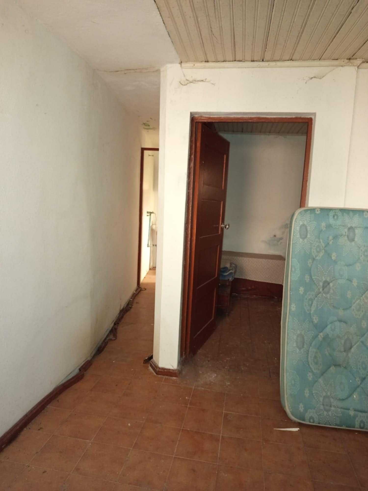 VENDO CASA PARA RESTAURO