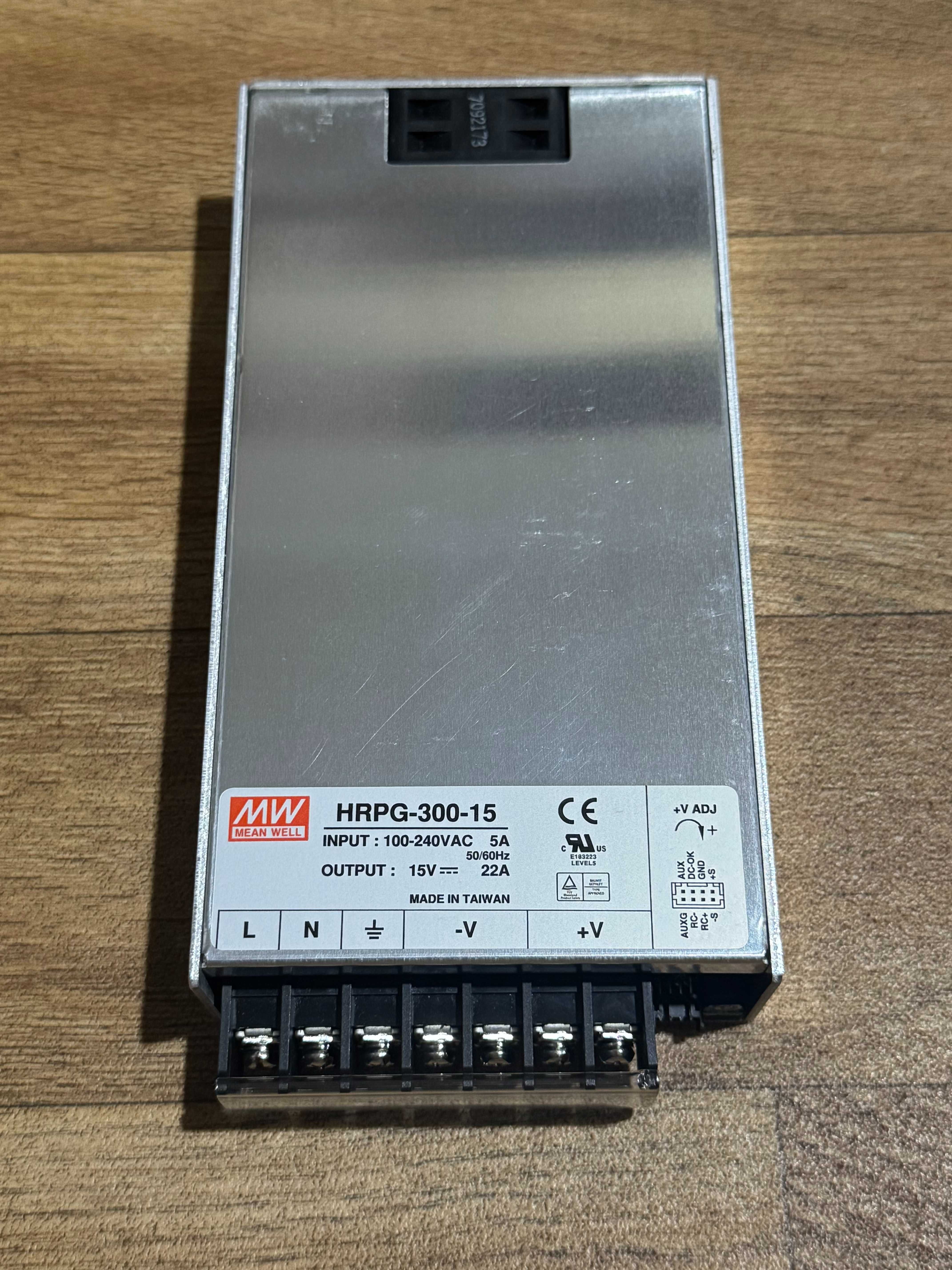Блок живлення Mean Well HRPG 300-15