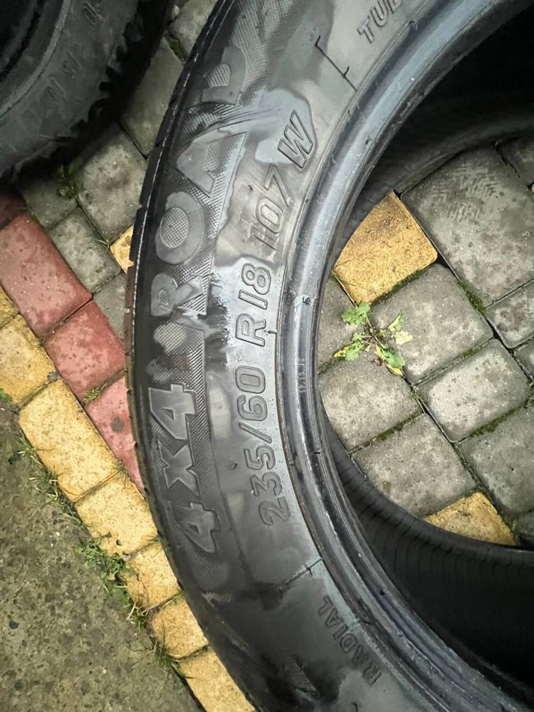 Продам резину 235/60 R18