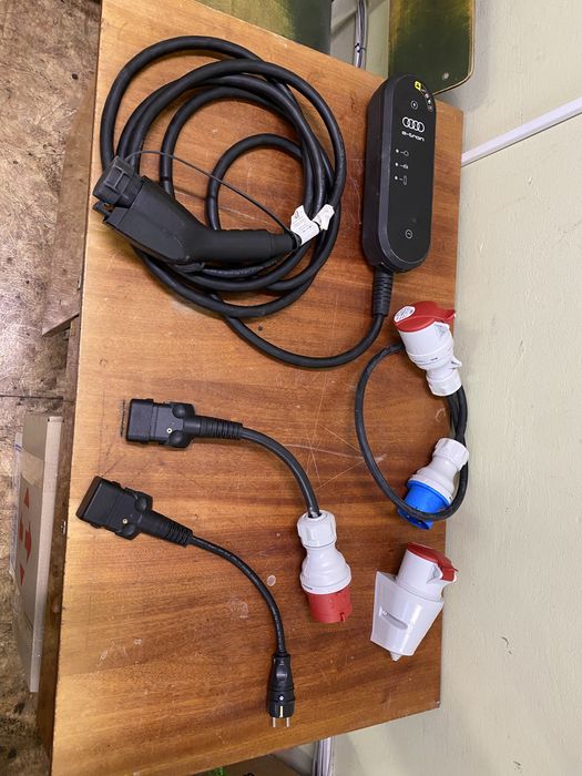 Зарядка Audi Америка ауді Адаптація та прошивка