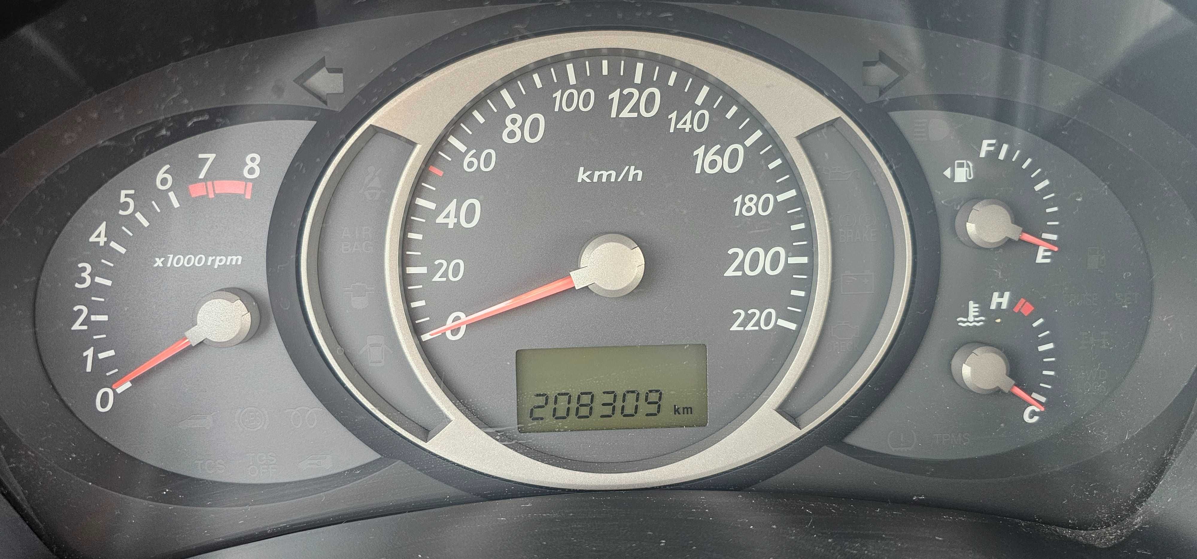 Hyundai Tucson 2005 benzyna 4x4 przyciemniane szyby hak