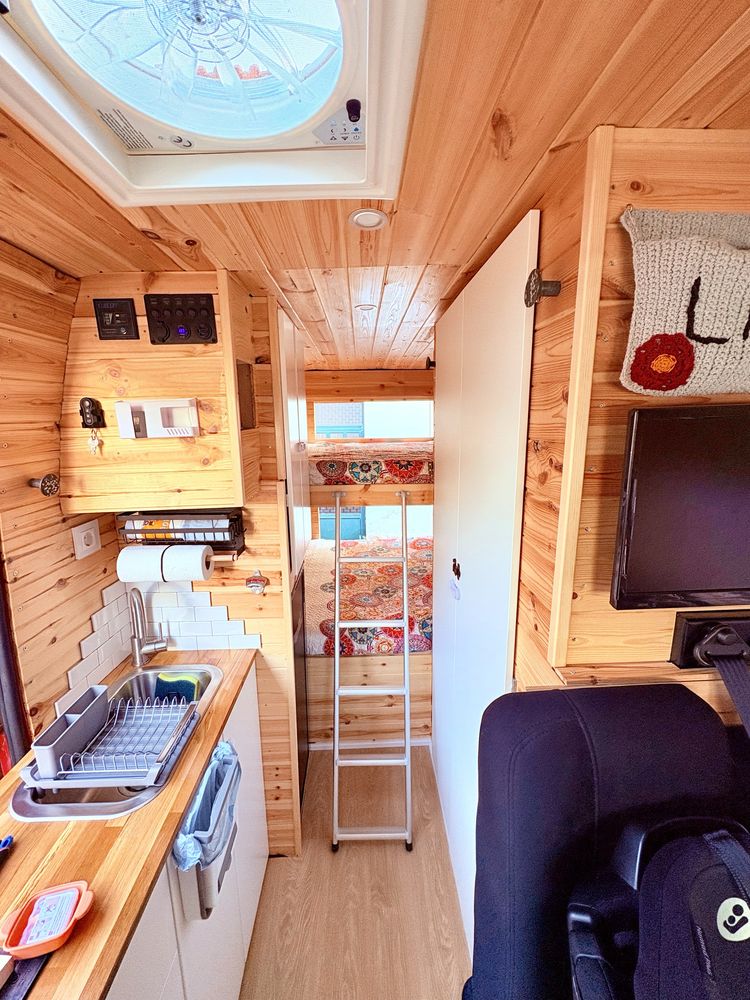 Aluguer Autocaravana (CamperVan) 4 Lugares