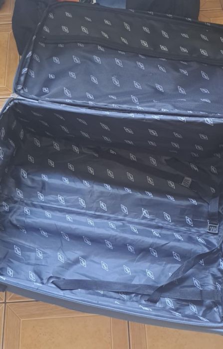 Walizka podróżna duża firmy rgl