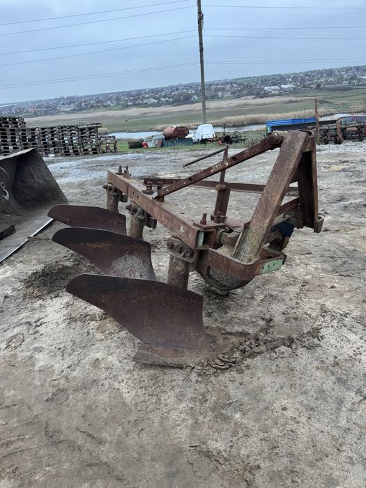 Плуг плн3-35 3-х корпусний