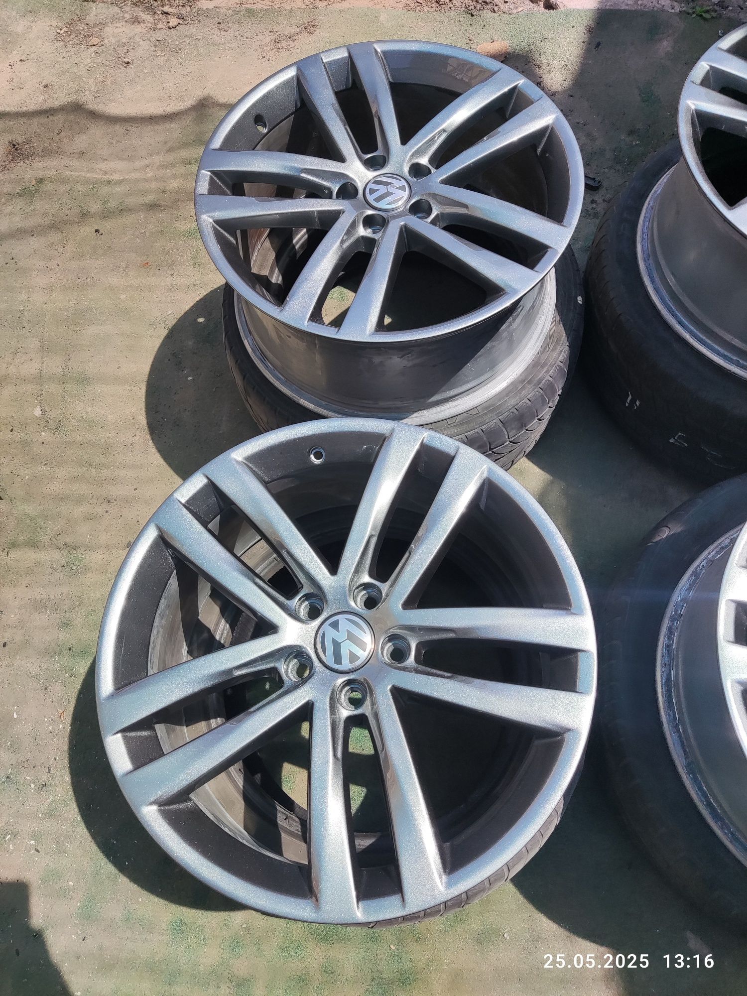 Диски 5/112 R19 оригінал Volkswagen Passat R-line