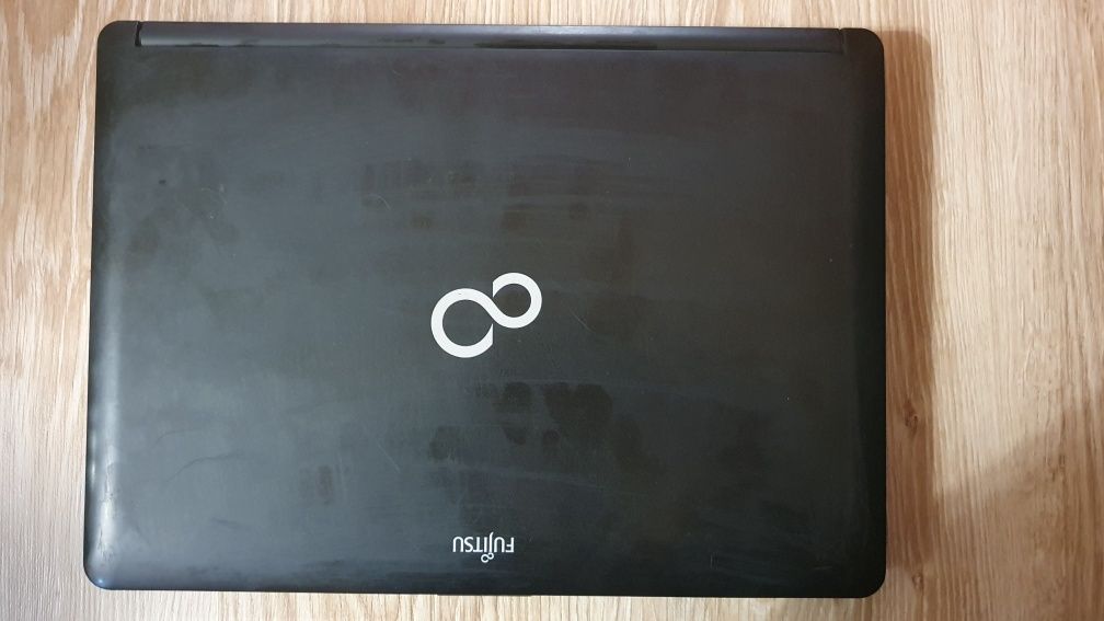 Ноутбук Fujitsu s710 с нерабочим экраном