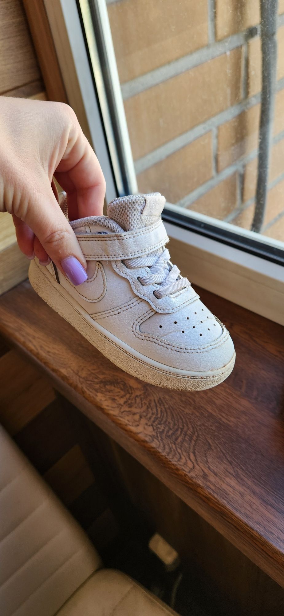 Белые кроссовки Nike 23 размер
