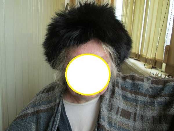 Продам зимнюю шапку б/ из крашеной чернобурки р. 62-63