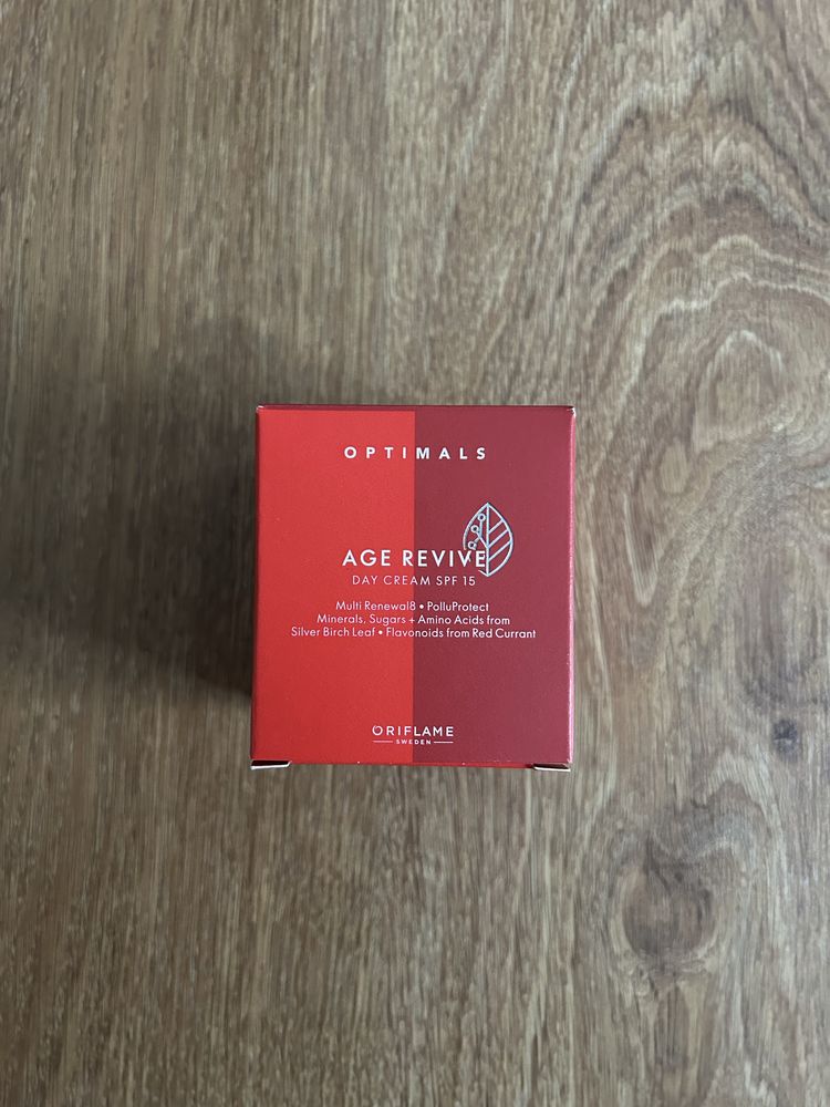 Krem na dzień Optimals Age Revive SPF 15 Oriflame