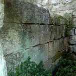 Pedra amarela antiga