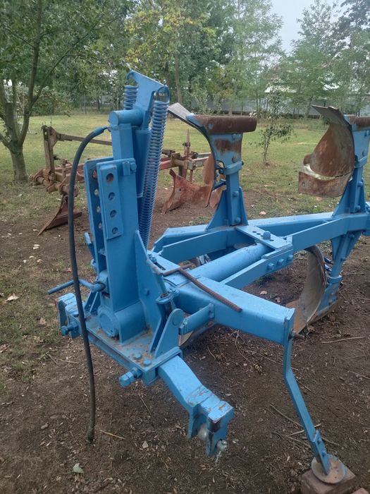 Sprzedam pług Lemken obrotowy czteroskibowy