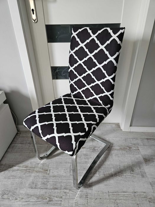 Pokrowce na krzesła wzór biało czarne elastyczne uniwersalne 4 sztuki