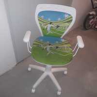 Krzeslo dla chlopca do biurka