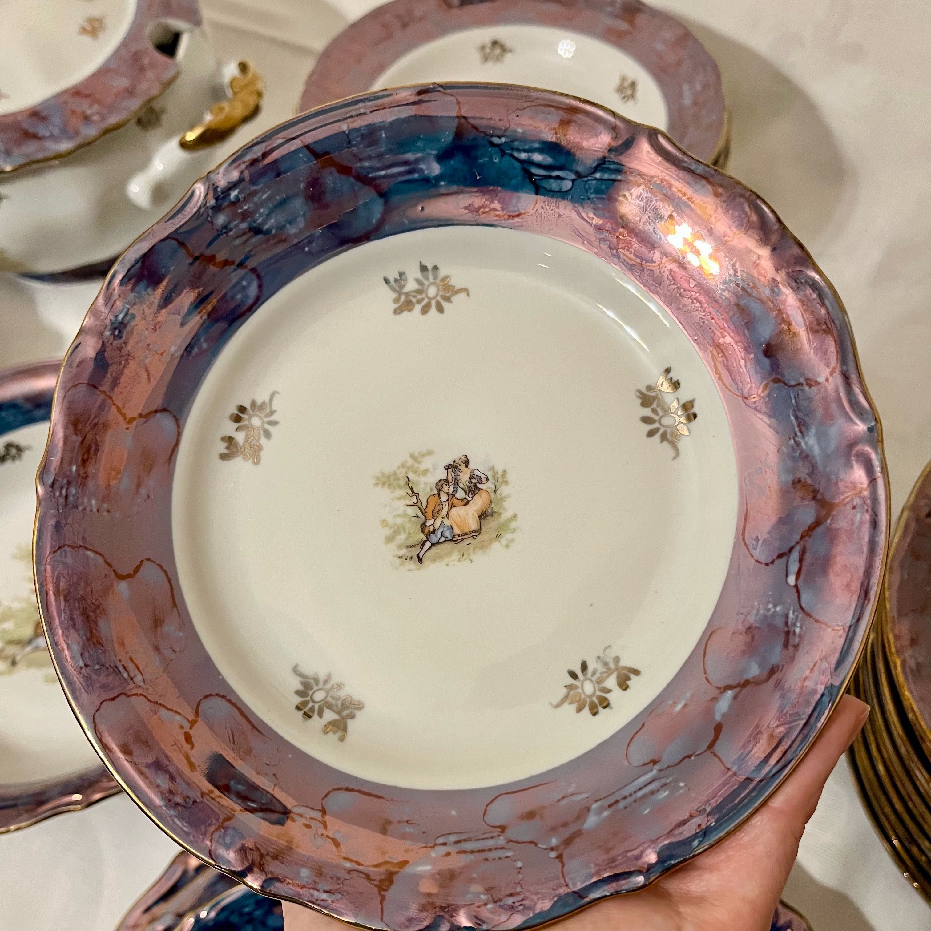Zestaw obiadowy porcelanowy Chodzież na 12 osób - 42 elementów