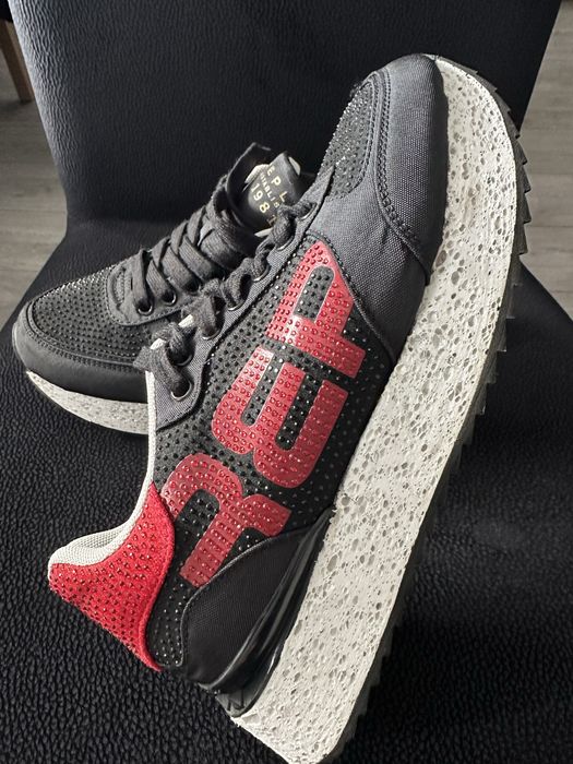 Buty sportowe snekarsy