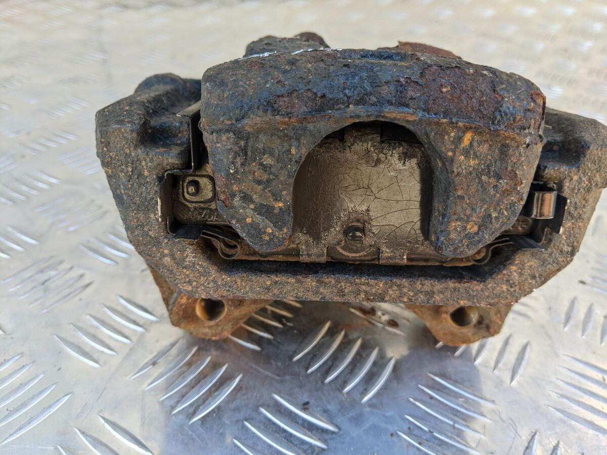 електро Суппорт задний левый KAY02629X Mazda CX-5 KE разборка
