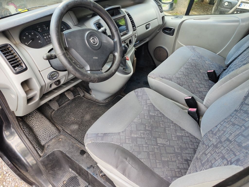 Opel Vivaro 1.9 DTi 2003r HAK Radio Android WEBASTO ZAMIANA