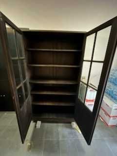 Drewniany  kredens po renowacji