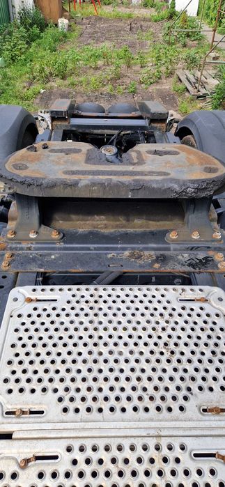 Сідельний зчипний пристрій (сідло)