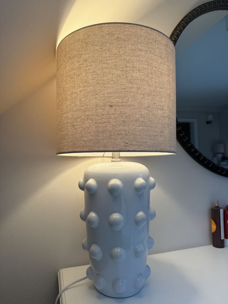 2 lampy stołowe białe