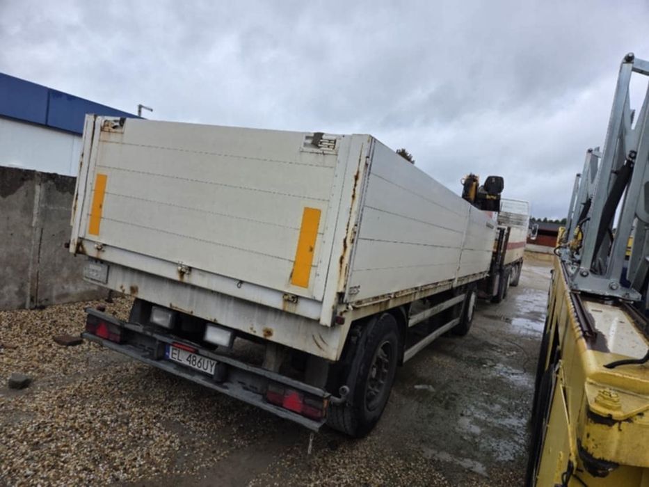 Volvo 2002 rok z HDS z przyczepą.