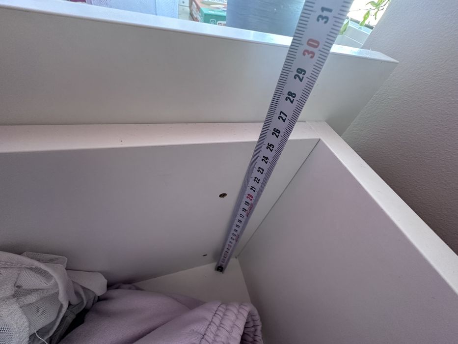 Komody i polki do pokoju dzieciecego komplet