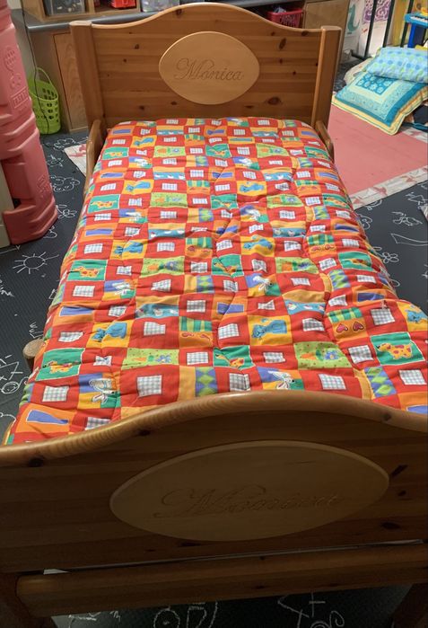 Cama de criança em madeira extensível