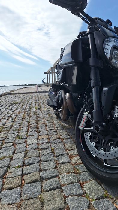 Ducati diavel 1260 black edition