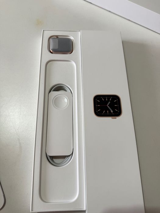 Apple Watch 6 - 40mm NOVO